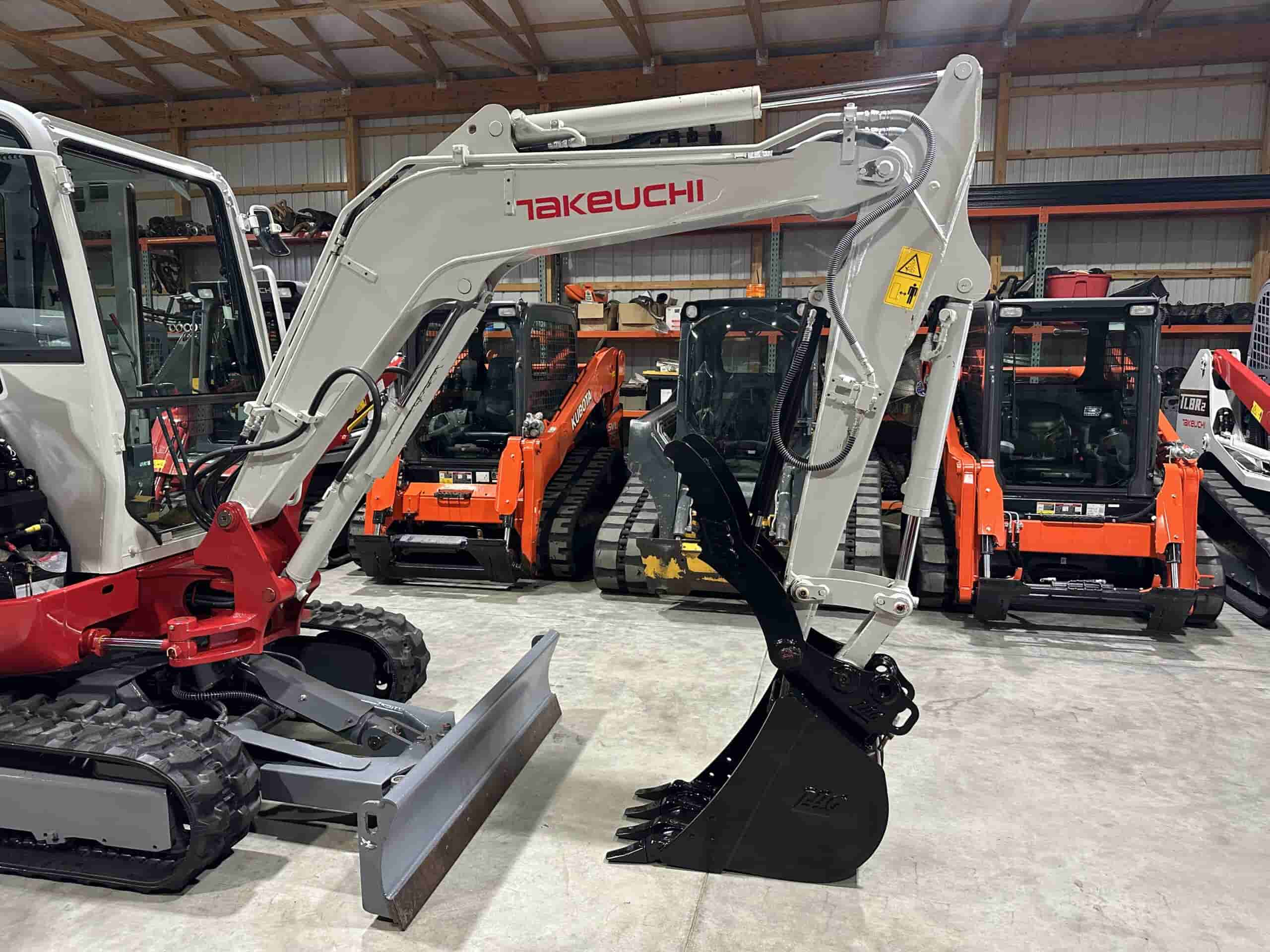 2020 Takeuchi TB235-2
